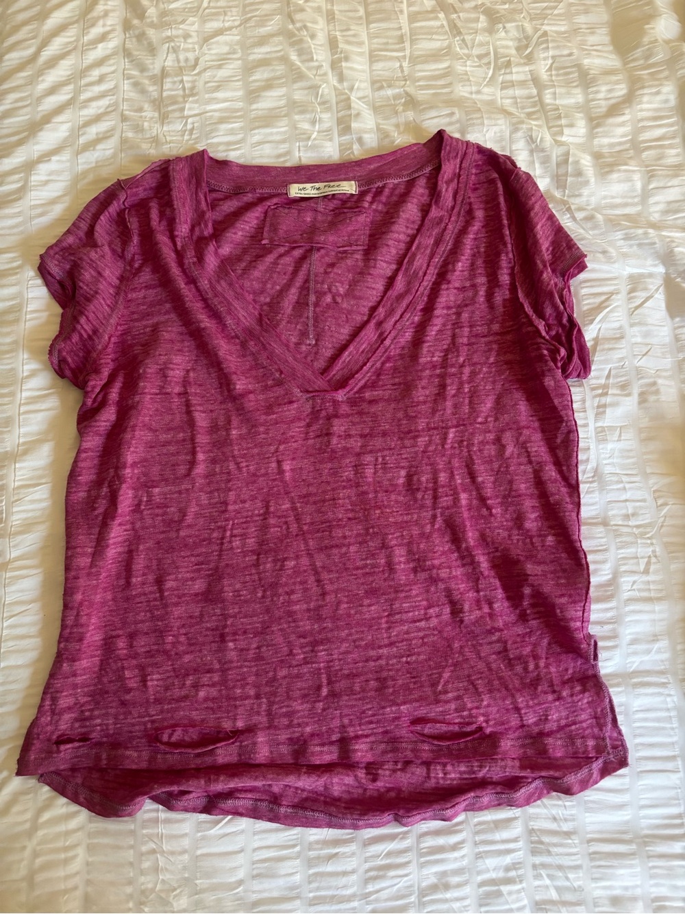 Free People Heathered Magenta V-Neck Short Sleeve Tee